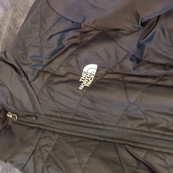 Women's North Face Black Fleece Lined Winter Jacket With Zipper Pockets - Picture 2 of 6